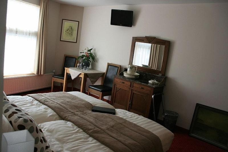 De Vier Heemskinderen IJzendijke Szoba fotó